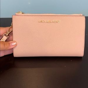 Michael Kors Jet Set Travel Wristlet in Ballet!